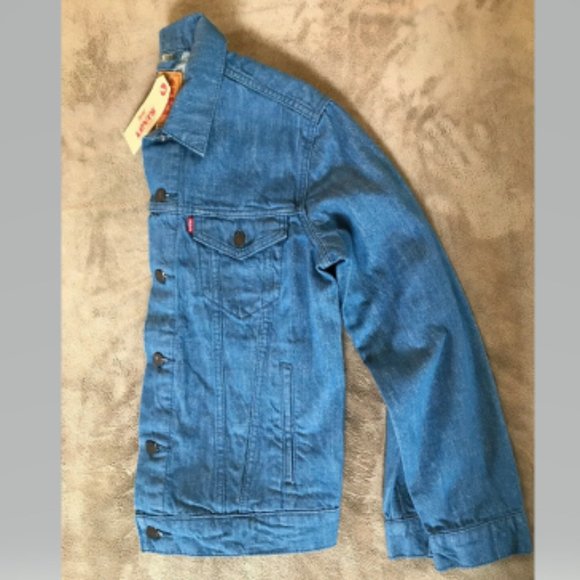 Levi's Trucker Denim Jacket in Blue "Linen" like look size M NWT - Picture 4 of 6